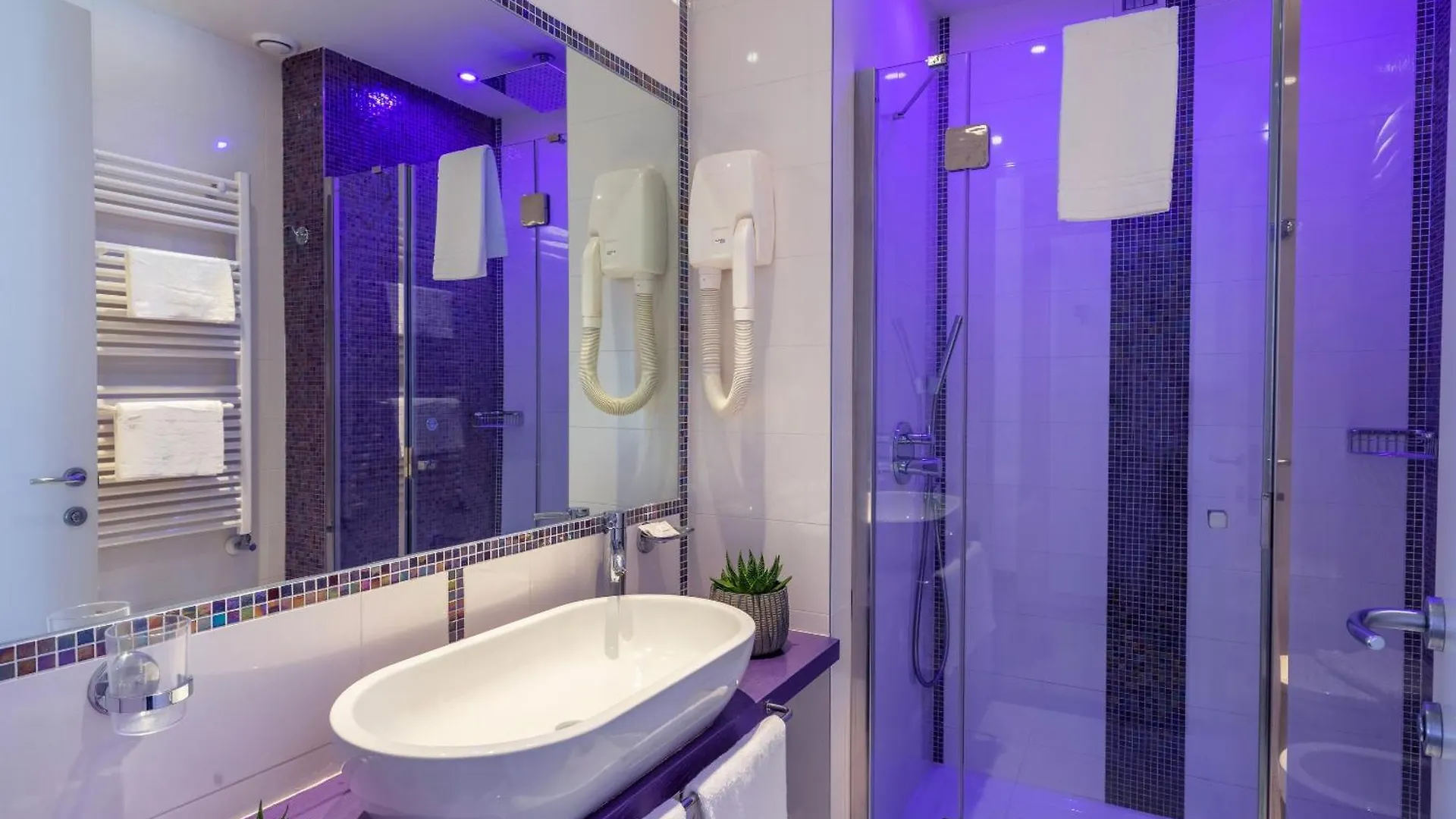 Hotel 2000 Riccione Italy